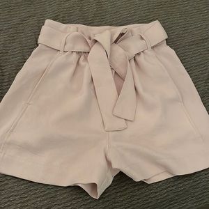 Aritzia - Wilfred Paperbag shorts (Size 2)